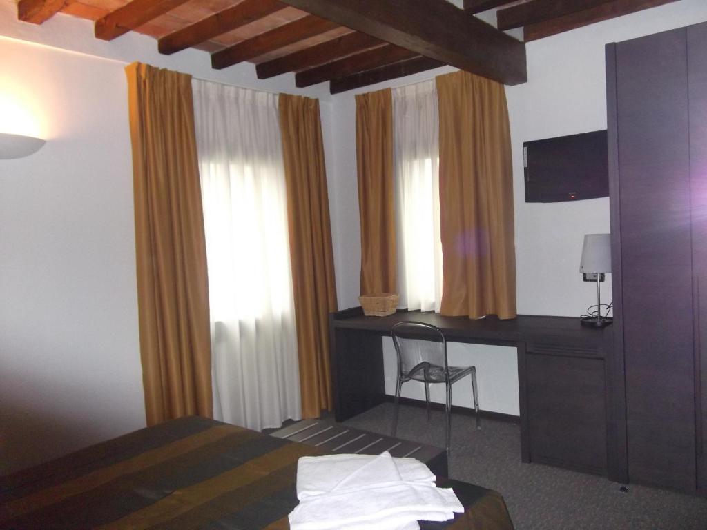 Rivalta  Locanda Sant'Ambrogio חדר תמונה