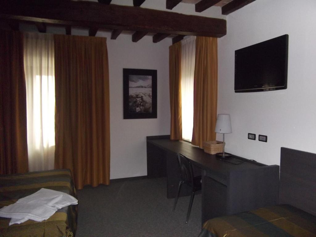 Rivalta  Locanda Sant'Ambrogio חדר תמונה