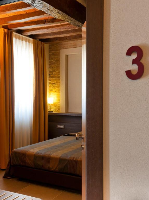 Rivalta  Locanda Sant'Ambrogio חדר תמונה