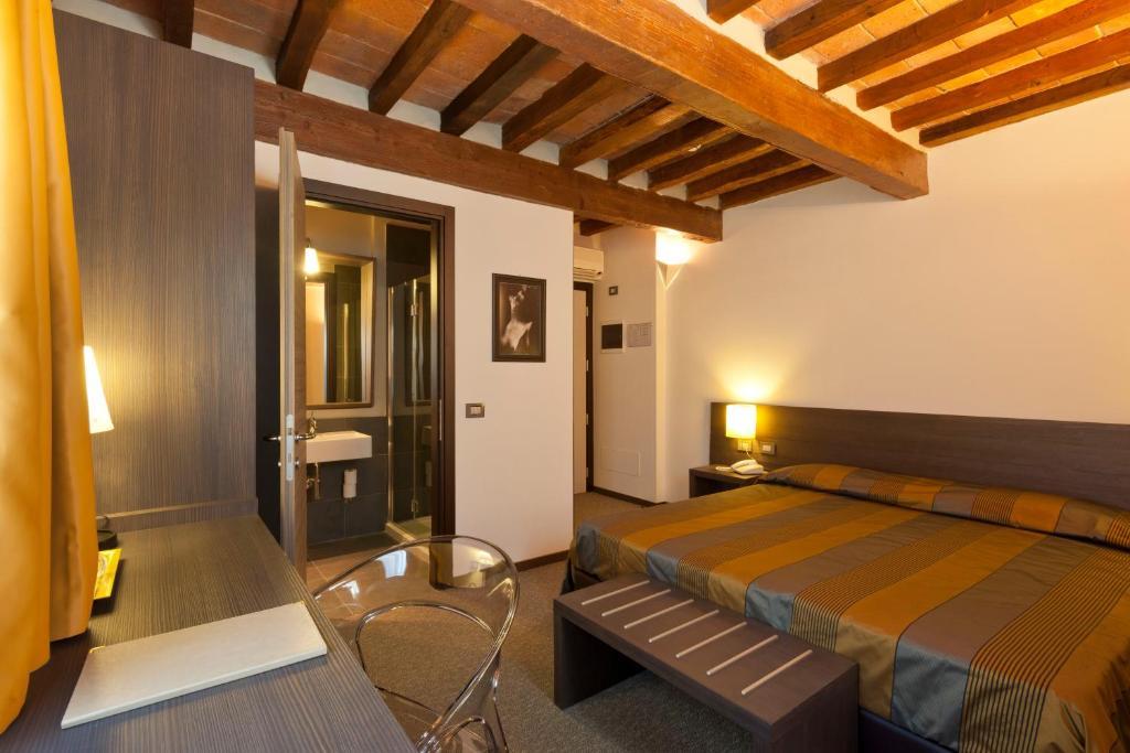 Rivalta  Locanda Sant'Ambrogio חדר תמונה